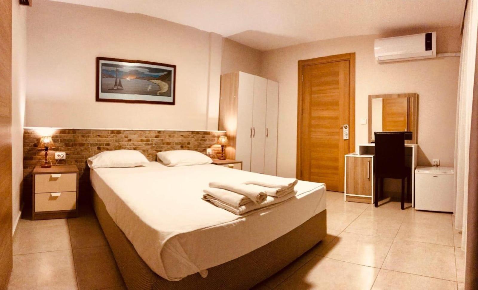 Bayram Hotel Çeşme Luaran gambar