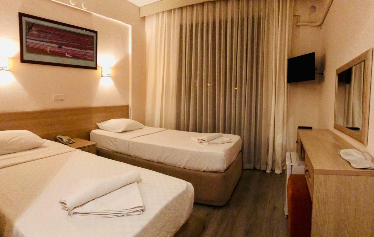 Bayram Hotel Çeşme Luaran gambar